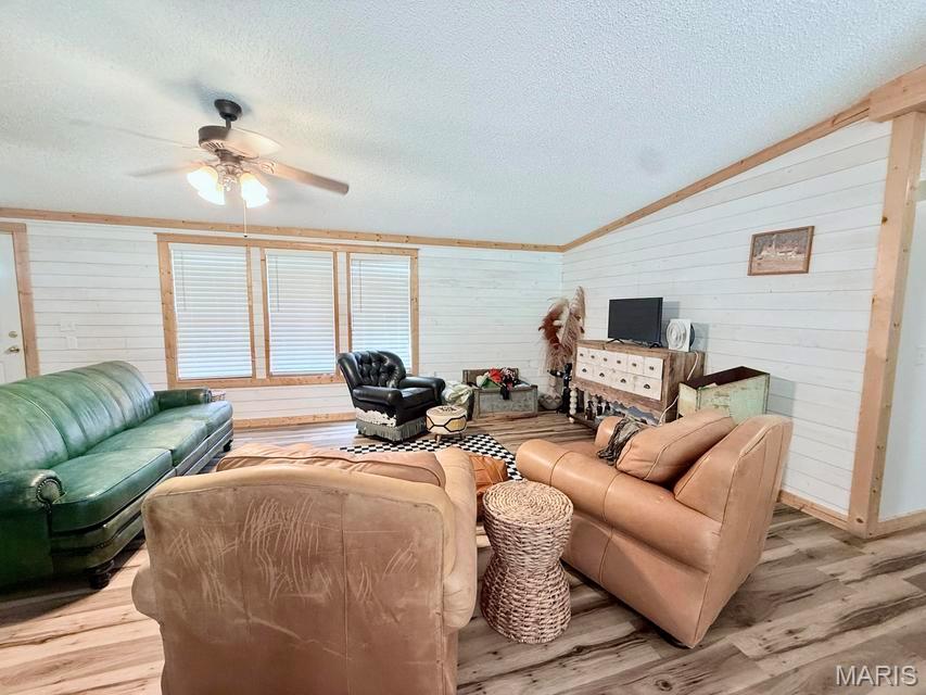 Homes for sale in Bucyrus, MO | 10595 Mill Rd, Bucyrus, MO 65444 | MLS# MIS26045357