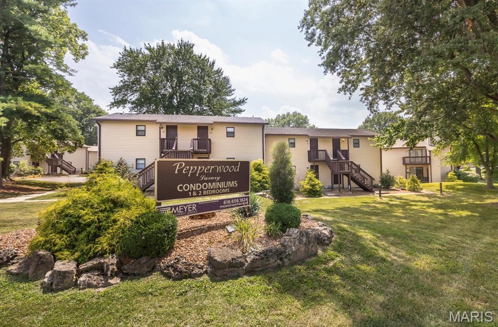 Homes for sale in Glen Carbon, IL | 18 Pepperwood Ct, Glen Carbon, IL 62034 | MLS# MIS26045361