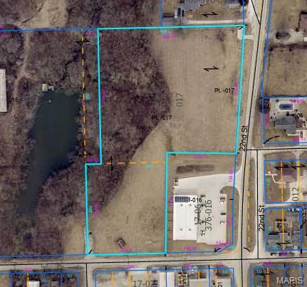 Homes for sale in Hillsboro, IL | 1915 Schram Ave, Hillsboro, IL 62049 | MLS# MIS26045495