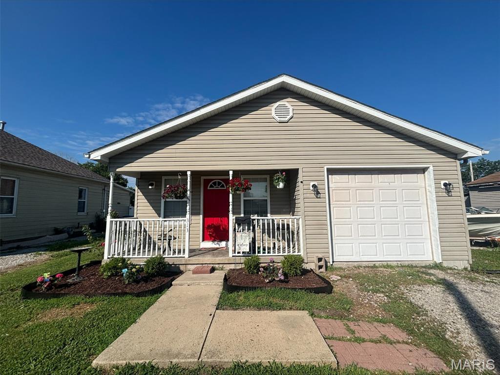 1st image of 313 State St, Dupo, IL 62239 | MLS# MIS26045519
