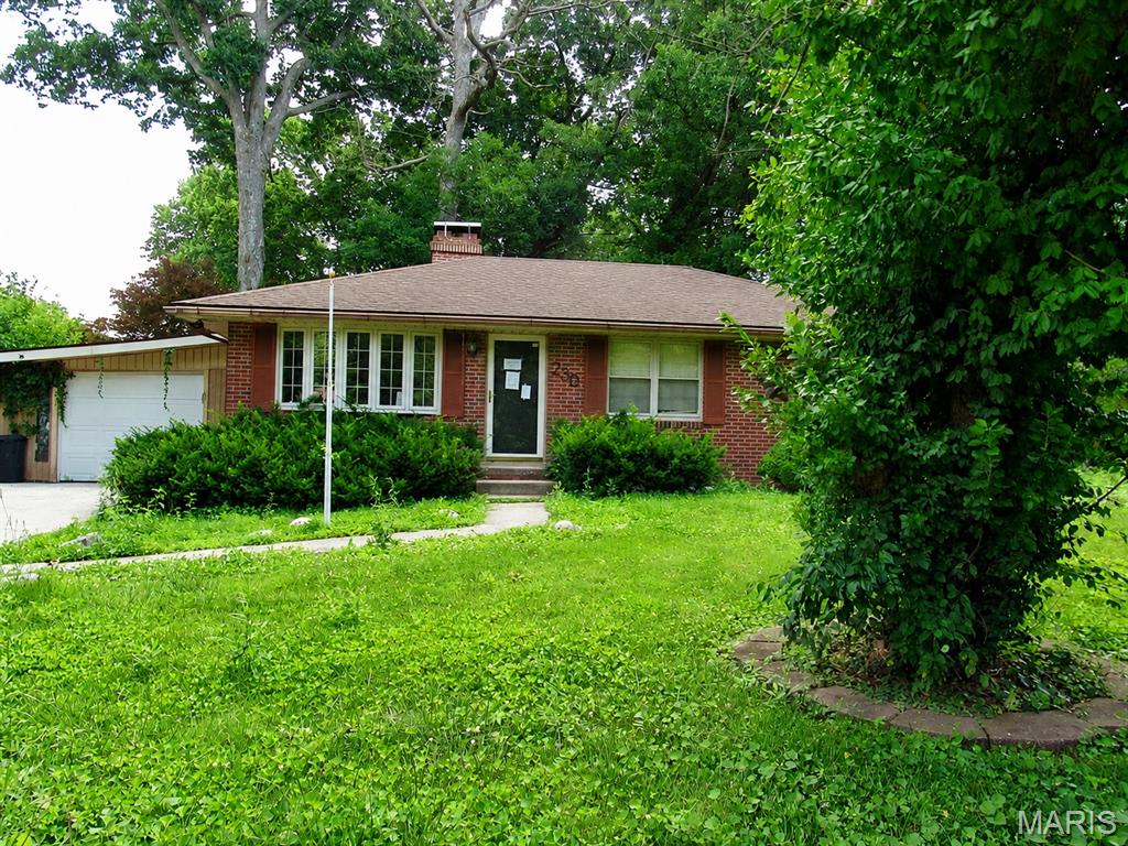 Homes for sale in East Alton, IL | 230 Timber Ln, East Alton, IL 62024 | MLS# MIS26045541
