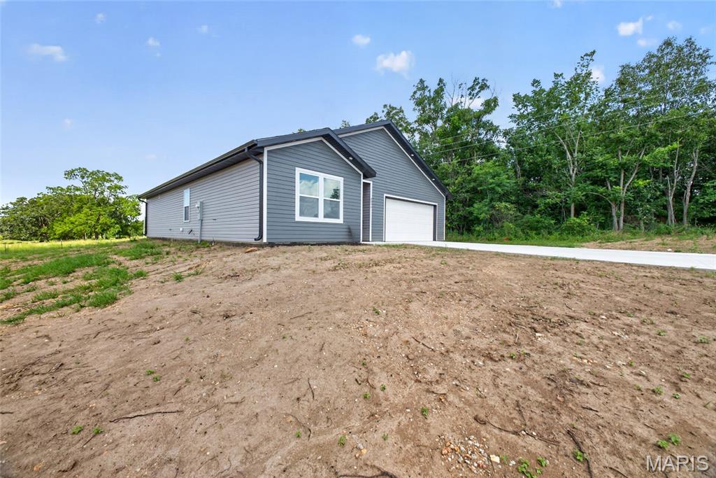 2nd image of 2043 Kay Ave, Lebanon, MO 65536 | MLS# MIS26045542