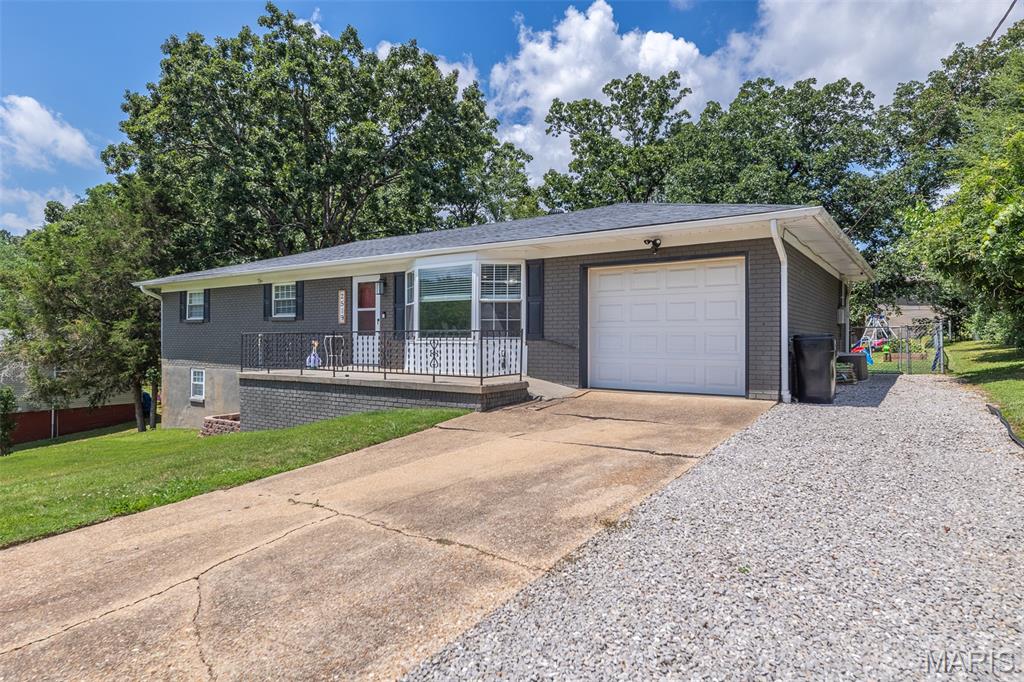 2nd image of 2519 W Avondale St, Poplar Bluff, MO 63901 | MLS# MIS26045603