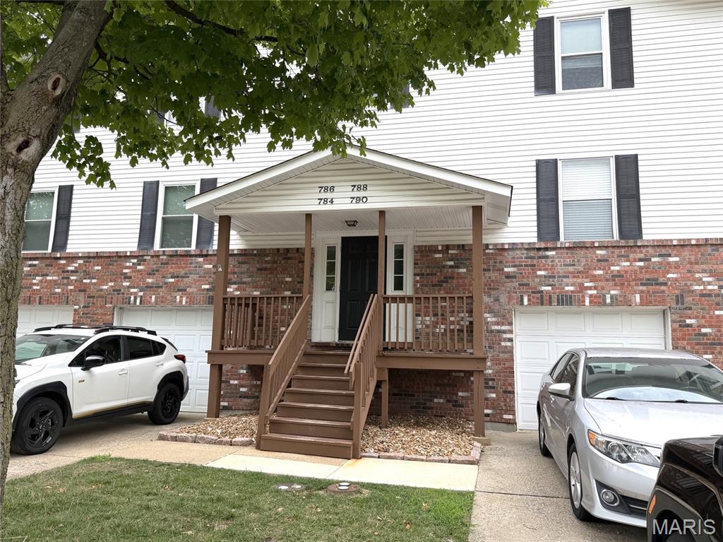 2nd image of 790 Delray Dr #G, St Peters, MO 63376 | MLS# MIS26045605