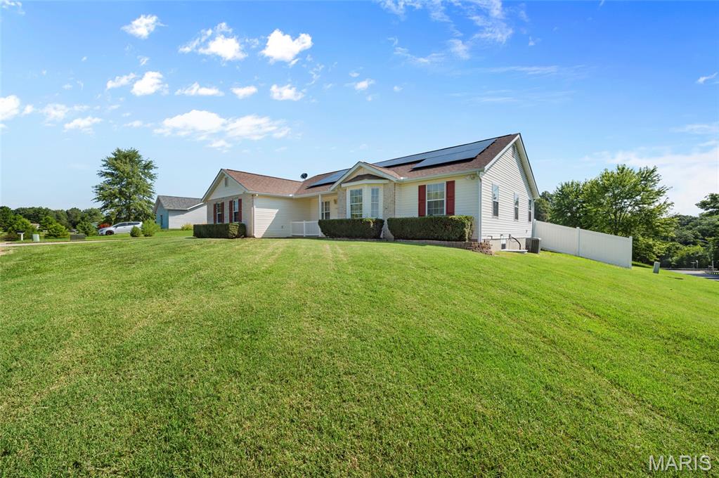 Homes for sale in Valmeyer, IL | 100 Willow Rdg, Valmeyer, IL 62295 | MLS# MIS26045668