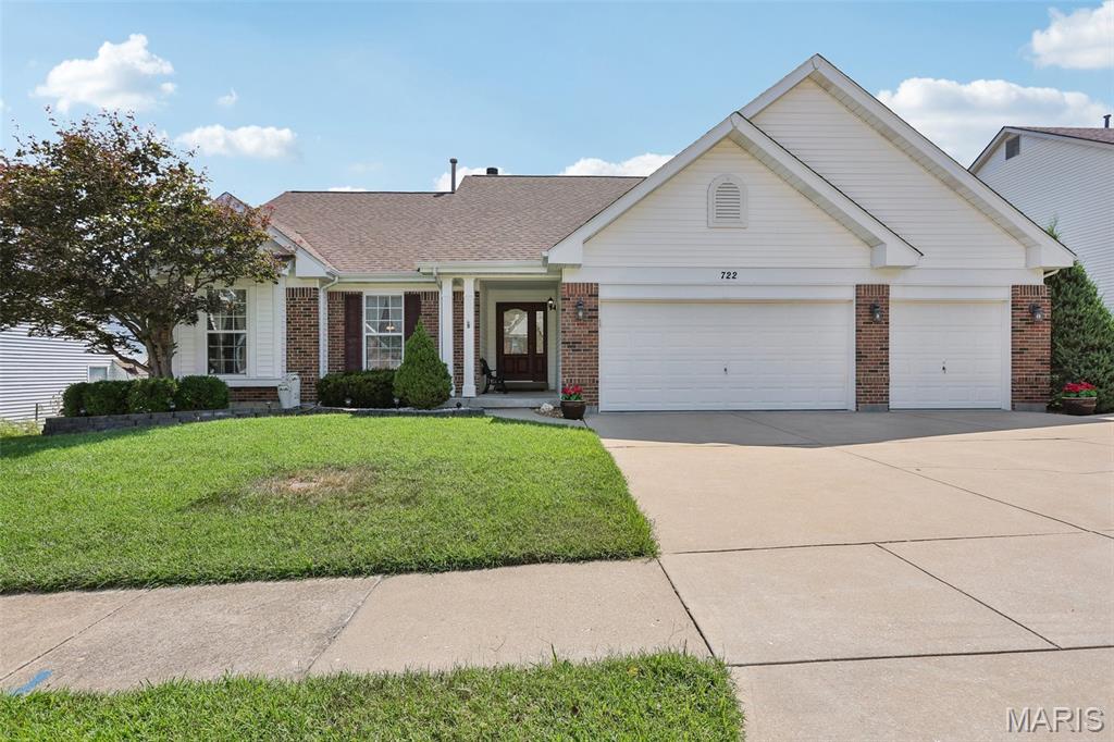 2nd image of 722 Grand View Ridge Ct, Eureka, MO 63025 | MLS# MIS26045674