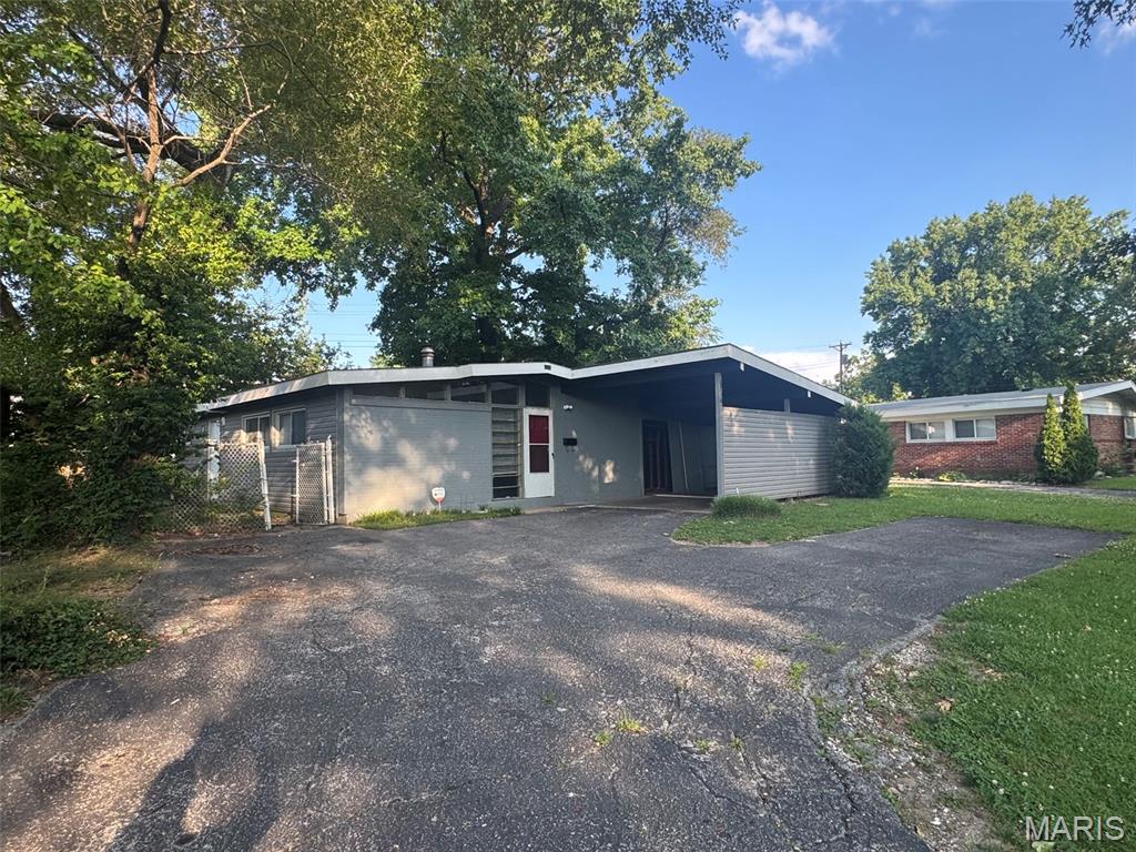 Homes for sale in Berkeley, MO | 6736 Bitteroot Ln, Berkeley, MO 63134 | MLS# MIS26045722