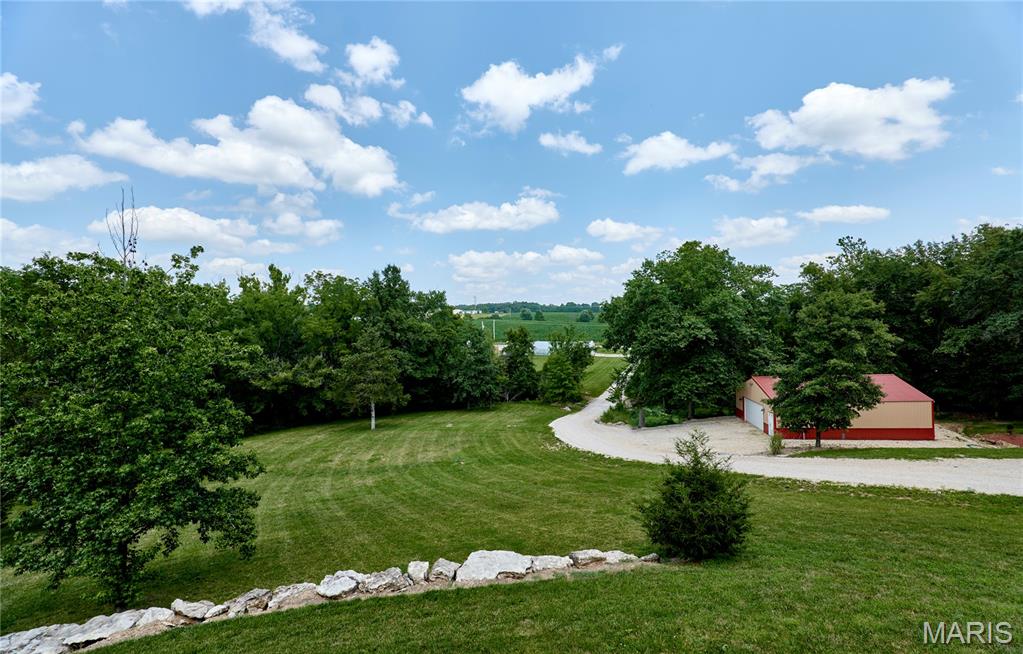 3rd image of 107 N Chantilly Rd, Winfield, MO 63389 | MLS# MIS26045725