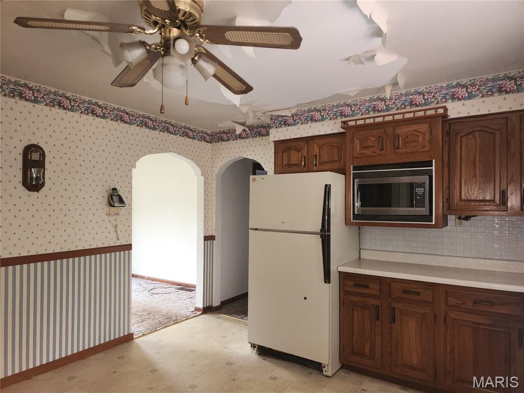 Homes for sale in East Alton, IL | 408 Bender Ave, East Alton, IL 62024 | MLS# MIS26045757