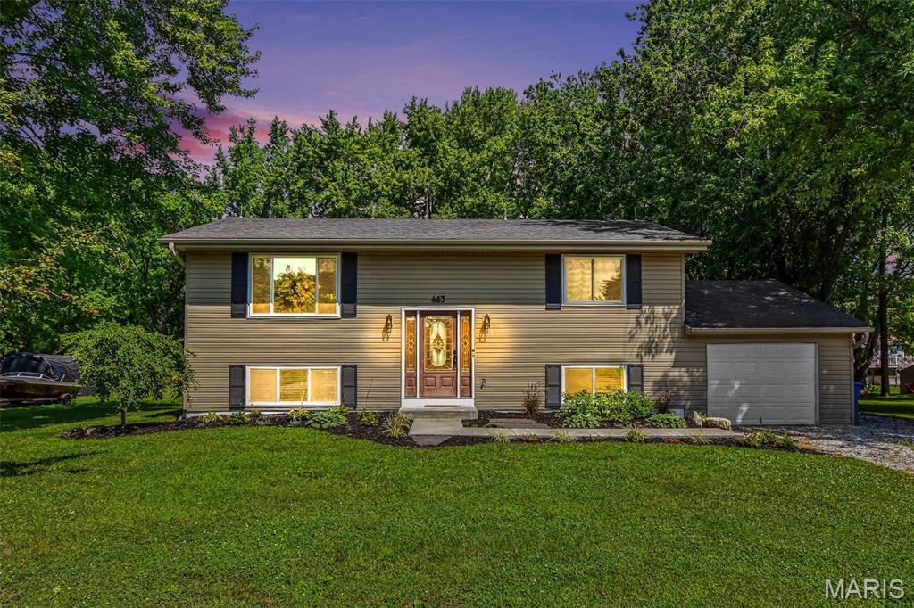 Homes for sale in Edwardsville, IL | 463 Tamarach Dr, Edwardsville, IL 62025 | MLS# MIS26045766