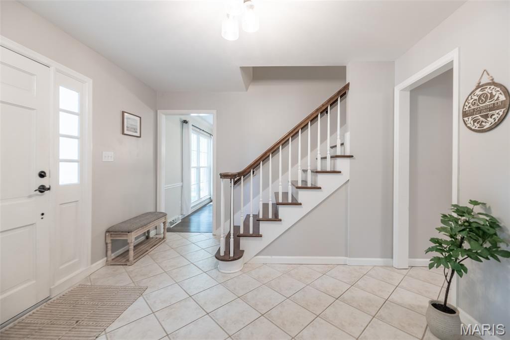 3rd image of 1526 Candish Ln, Chesterfield, MO 63017 | MLS# MIS26045901