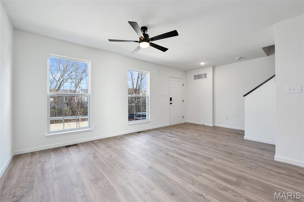 4th image of 160 Sunset Terrace Dr, Wentzville, MO 63385 | MLS# MIS26045928