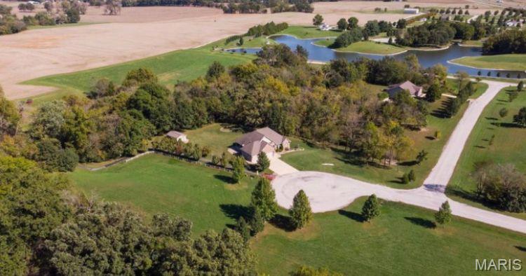 Homes for sale in Greenville, IL | 751 Lienzengen Lane, Greenville, IL 62246 | MLS# MIS26045950