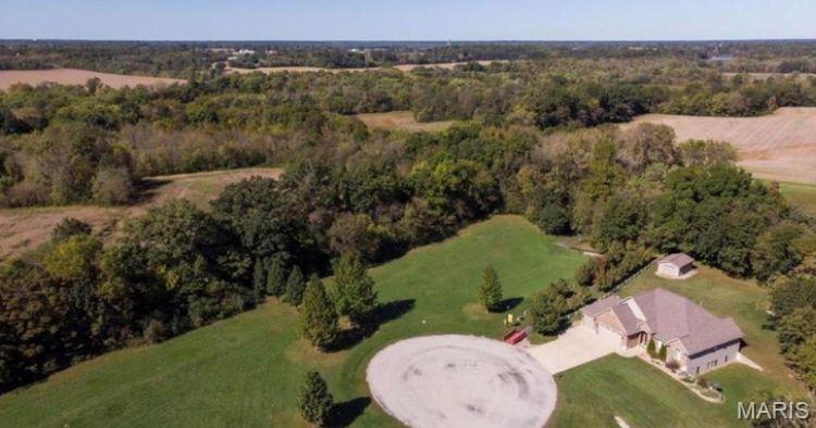 Homes for sale in Greenville, IL | 751 Lienzengen Lane, Greenville, IL 62246 | MLS# MIS26045950