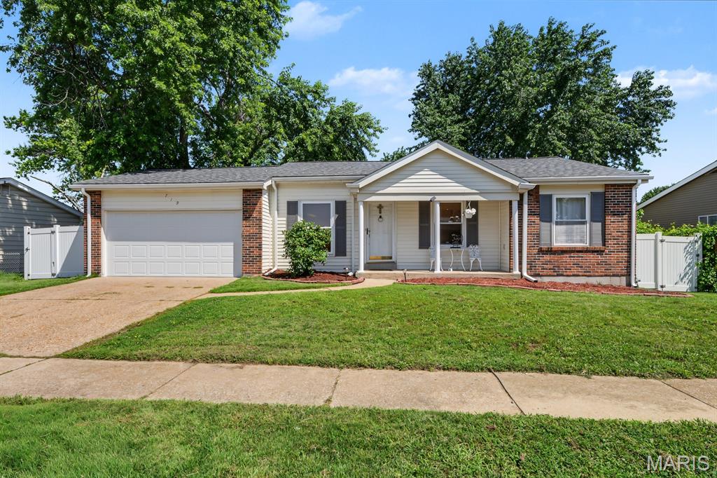 1st image of 719 Waterfall Dr, Florissant, MO 63034 | MLS# MIS26045951