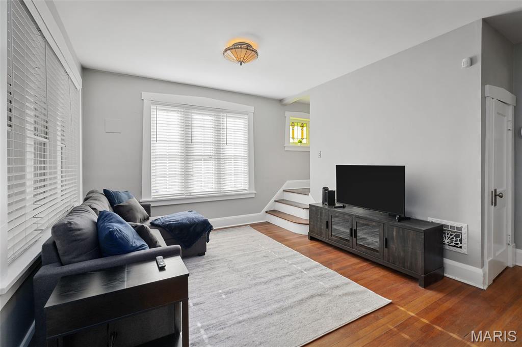 3rd image of 7370 Carleton Ave, Saint Louis, MO 63130 | MLS# MIS26045974