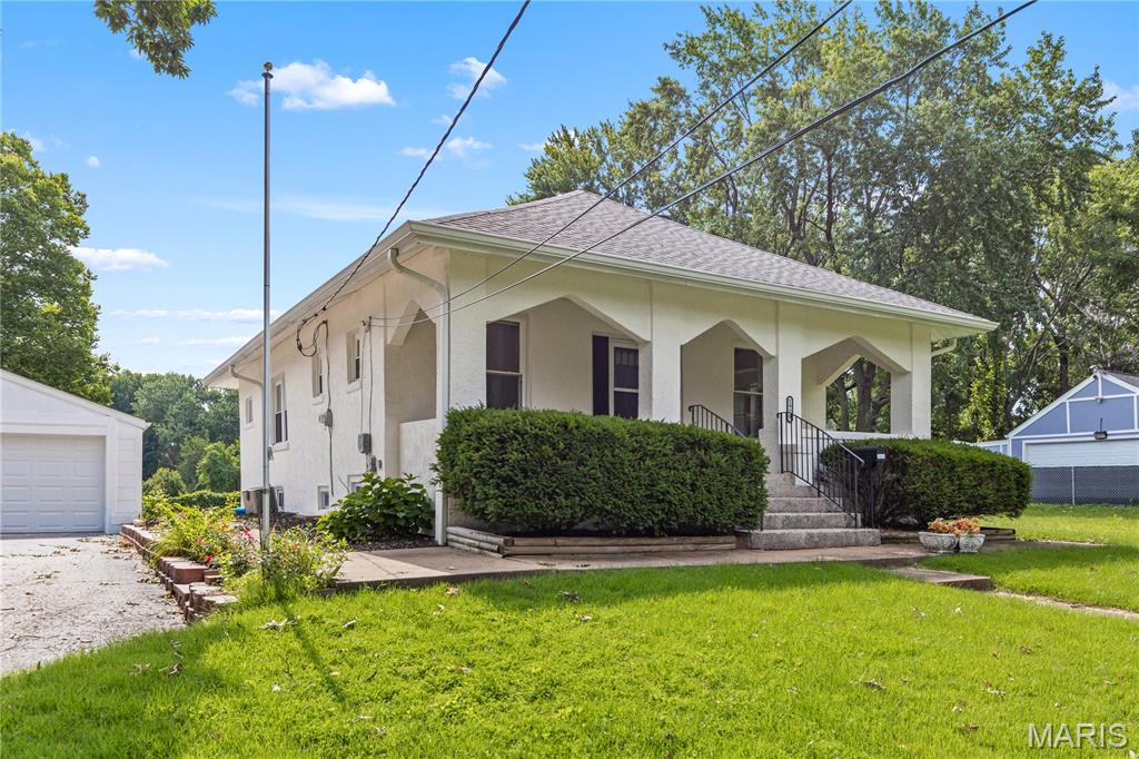 Homes for sale in St John, MO | 2970 Walton Rd, St John, MO 63114 | MLS# MIS26045994