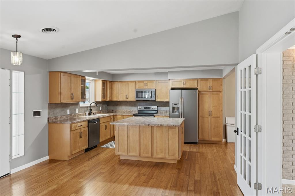 5th image of 1212 Main St, Highland, IL 62249 | MLS# MIS26046016
