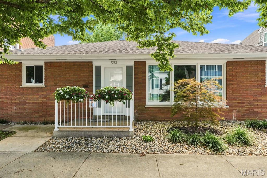 1st image of 1212 Main St, Highland, IL 62249 | MLS# MIS26046016