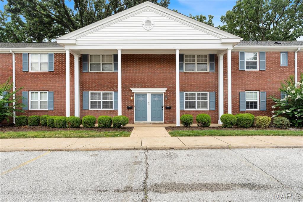 1st image of 8912 N Swan Cir, Saint Louis, MO 63144 | MLS# MIS26046030