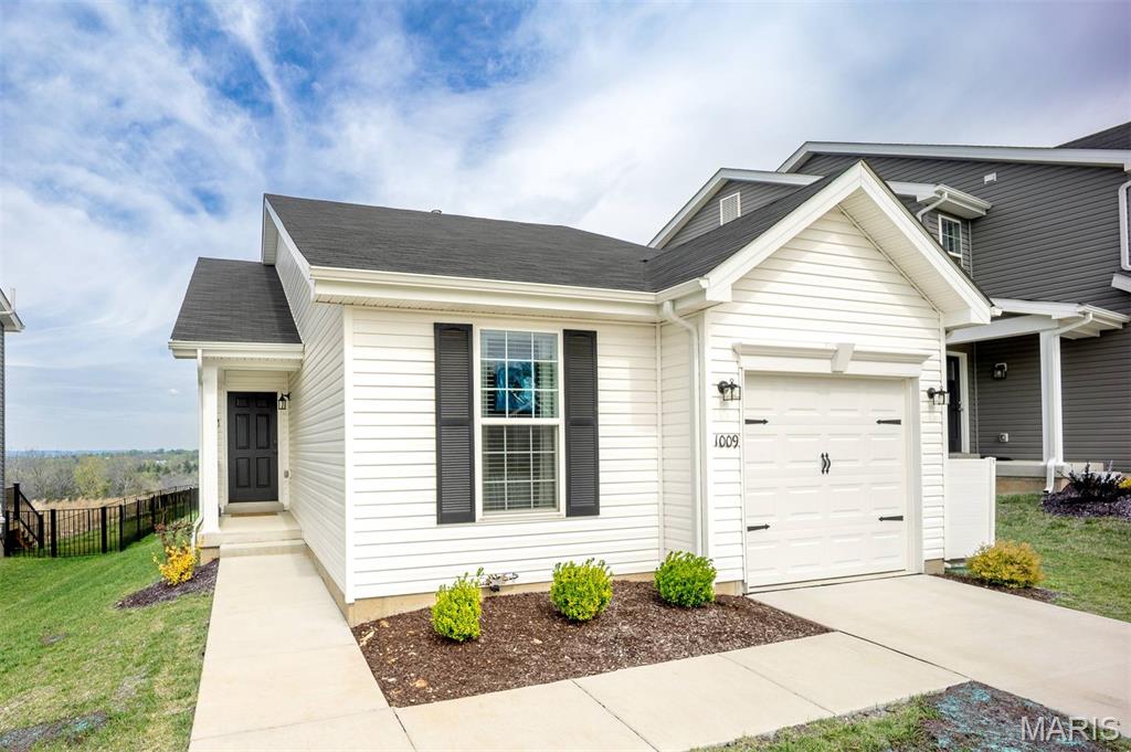 2nd image of 1009 Black Bear Dr, House Springs, MO 63051 | MLS# MIS26046043