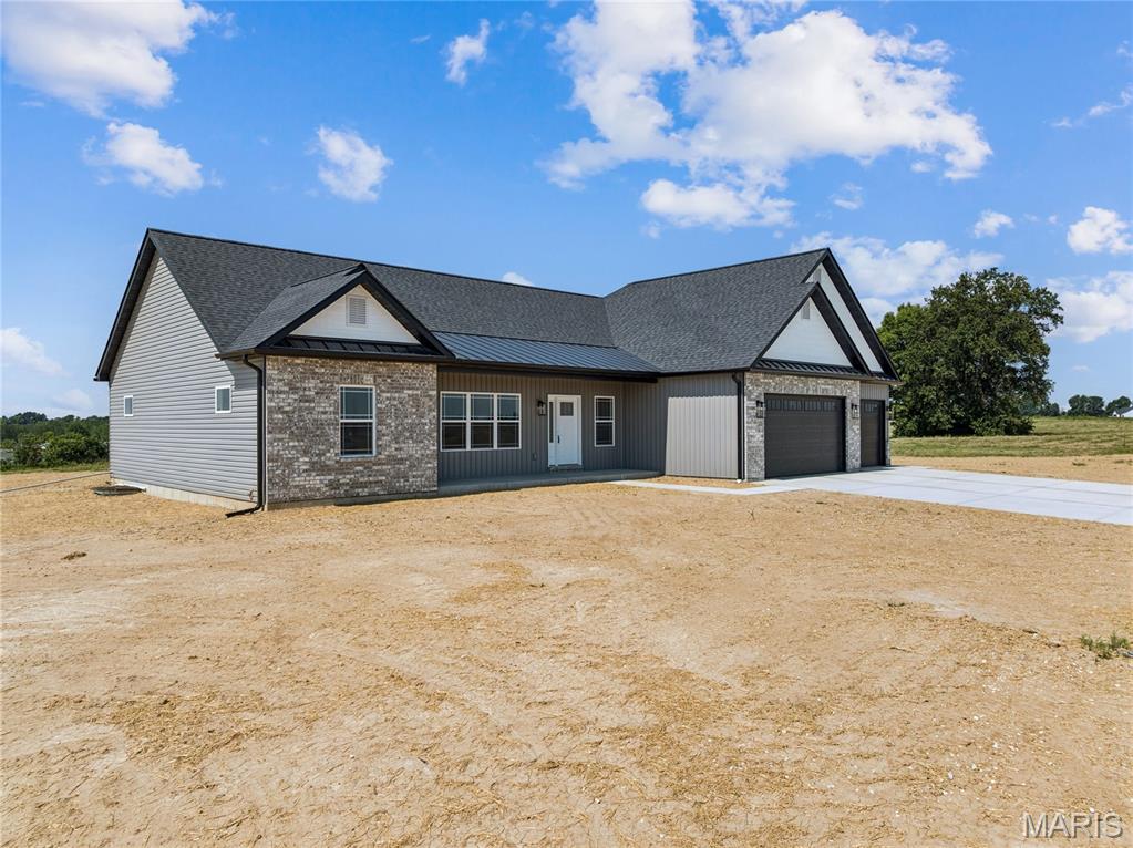 Homes for sale in Old Monroe, MO | 101 Sunrise Lane, Old Monroe, MO 63369 | MLS# MIS26046068