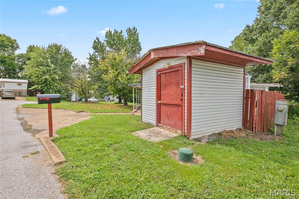 2nd image of 621 Pine View Dr, Fenton, MO 63026 | MLS# MIS26046070