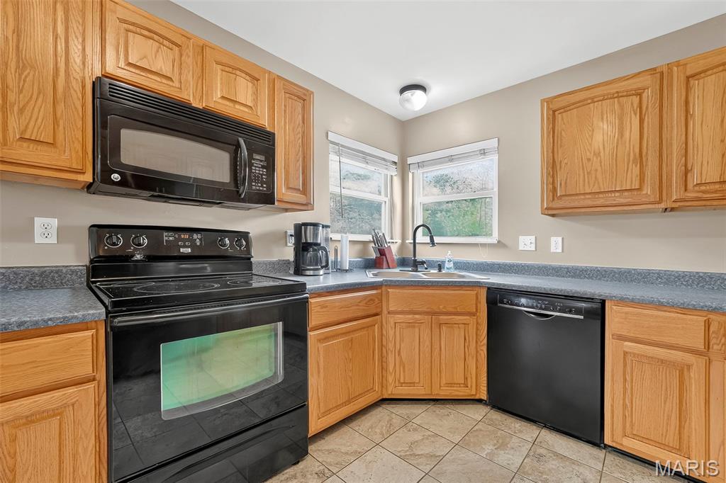 2nd image of 1040 Wrigley Cir, Warrenton, MO 63383 | MLS# MIS26046101