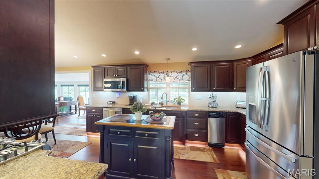 Homes for sale in Sorento, IL | 197 New Douglas Ave, Sorento, IL 62086 | MLS# MIS26046139