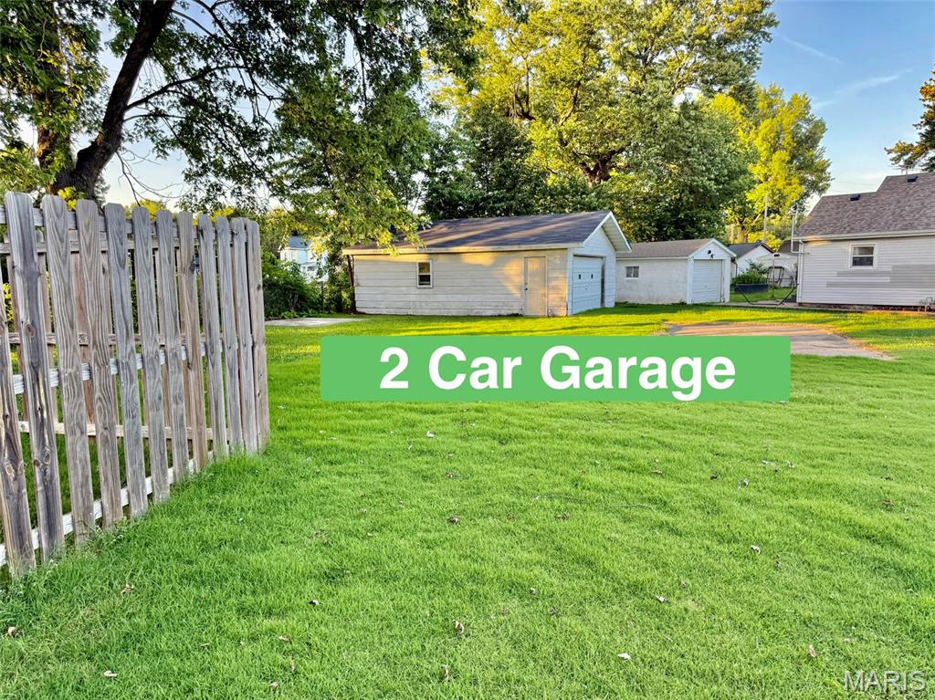Homes for sale in Gillespie, IL | 411 E Chestnut, Gillespie, IL 62033 | MLS# MIS26046141