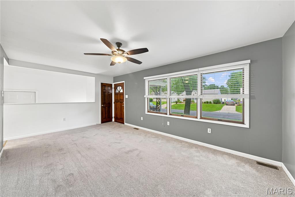 3rd image of 80 La Venta Dr, Florissant, MO 63031 | MLS# MIS26046151