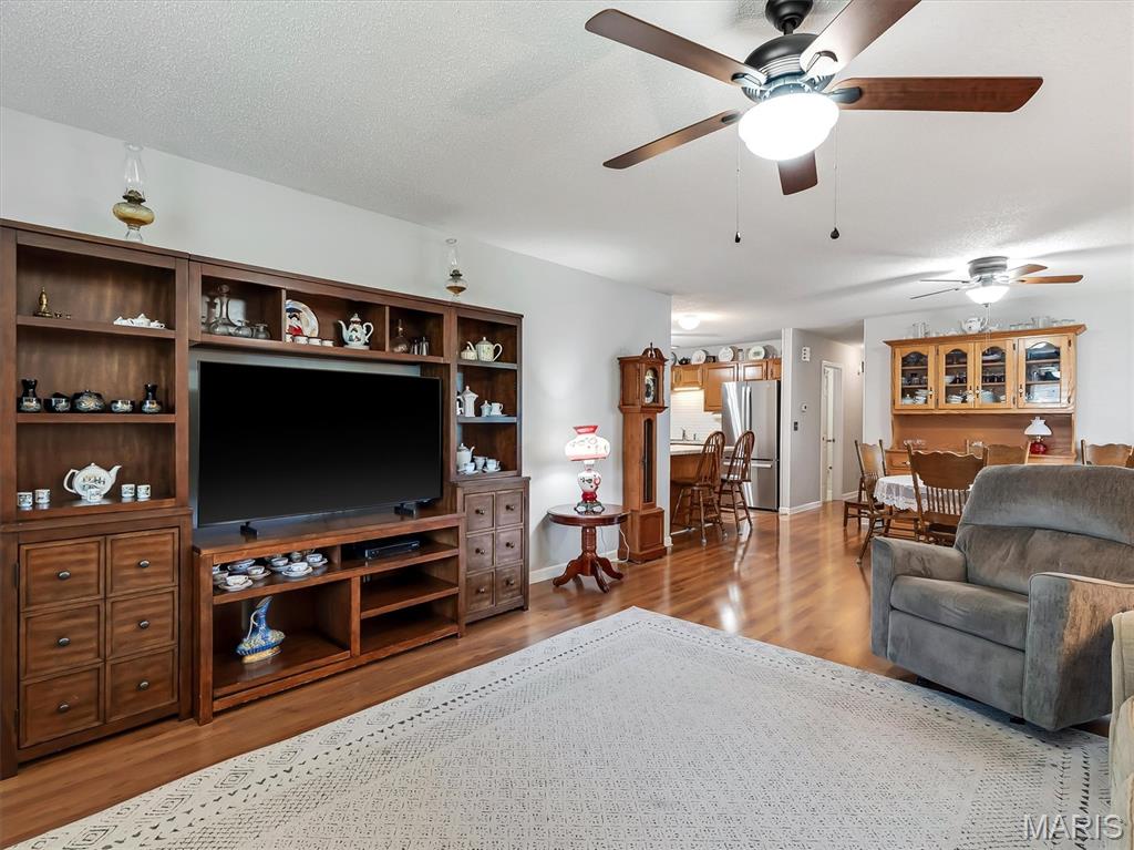 2nd image of 105 Wenona Dr, Washington, MO 63090 | MLS# MIS26046160