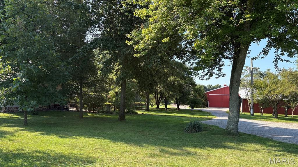4th image of 23036 Carlyle Rd, Thompsonville, IL 62890 | MLS# MIS26046166
