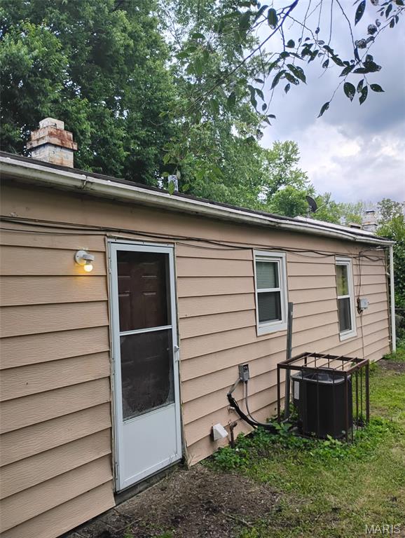 3rd image of 23 Westwood Dr, East Saint Louis, IL 62206 | MLS# MIS26046183