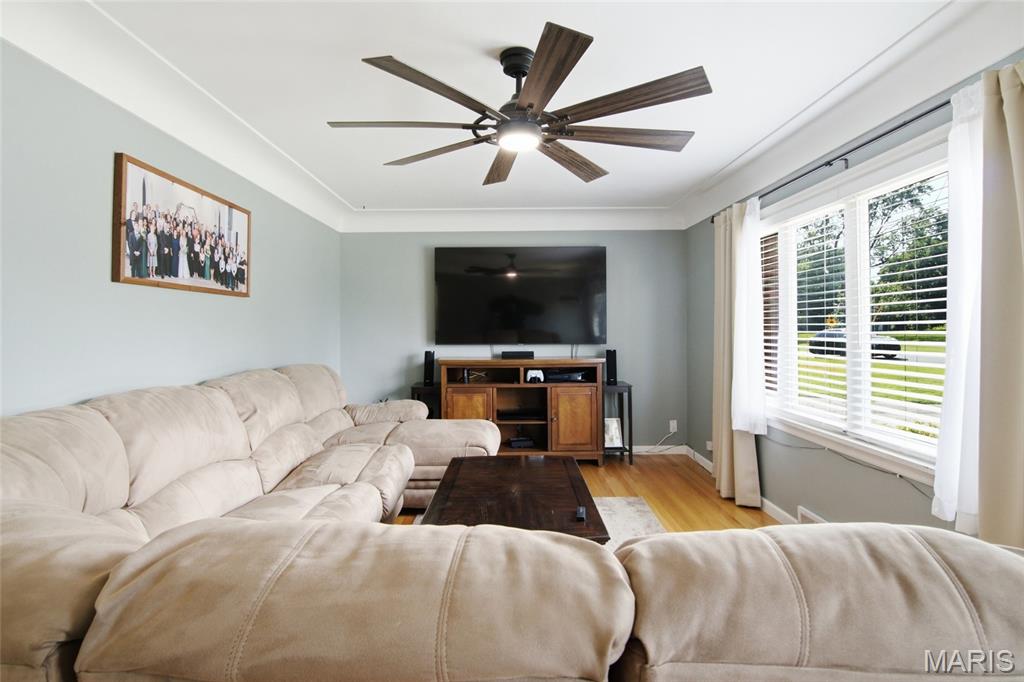 Homes for sale in Fairview Heights, IL | 14 Circle Dr, Fairview Heights, IL 62208 | MLS# MIS26046212