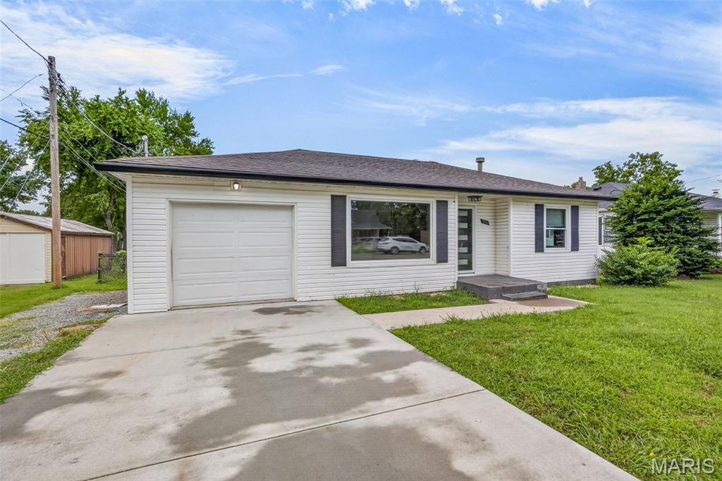 2nd image of 1206 N Washington St, Farmington, MO 63640 | MLS# MIS26046229