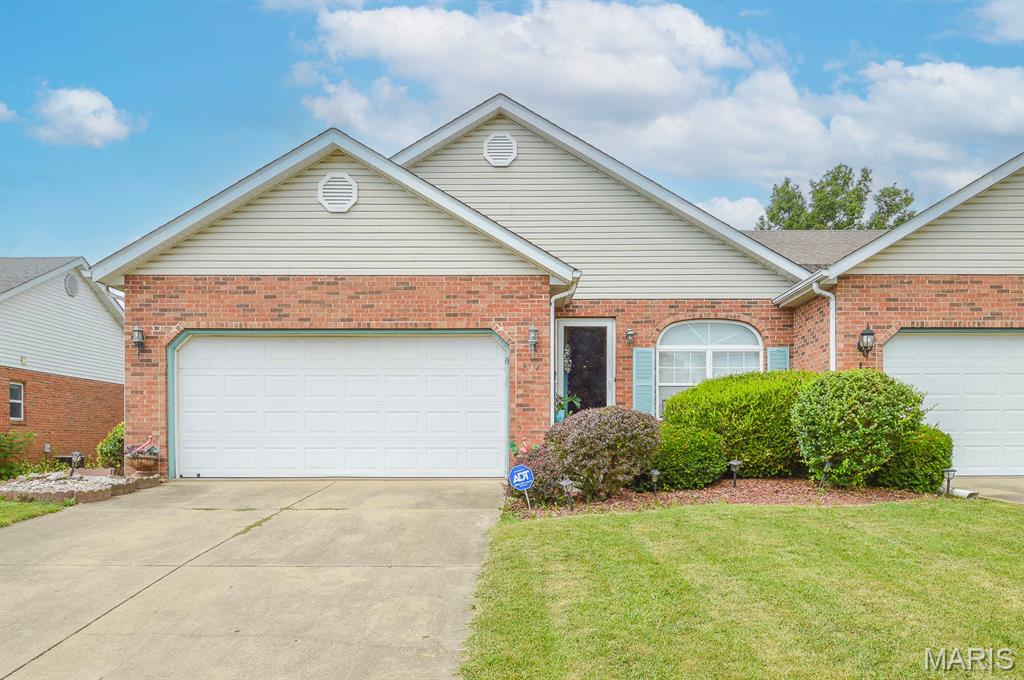 Homes for sale in Shiloh, IL | 337 Radcliff Rd, Shiloh, IL 62221 | MLS# MIS26046230