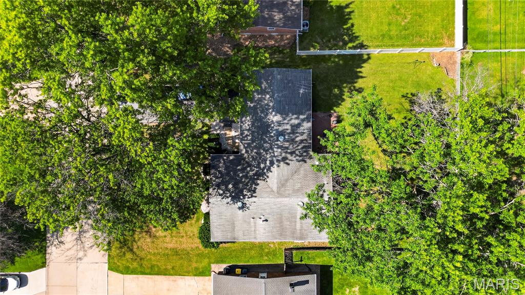 33rd image of 14010 Sunland Dr, Florissant, MO 63034 | MLS# MIS26046256