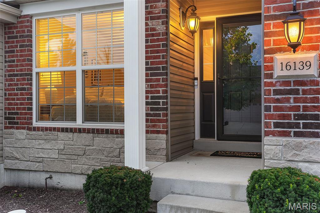 3rd image of 16139 Amber Vista Dr, Ellisville, MO 63021 | MLS# MIS26046289