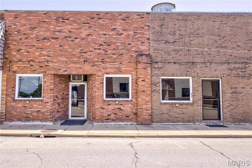 Homes for sale in Bernie, MO | 105 E Main Ave, Bernie, MO 63822 | MLS# MIS26046321