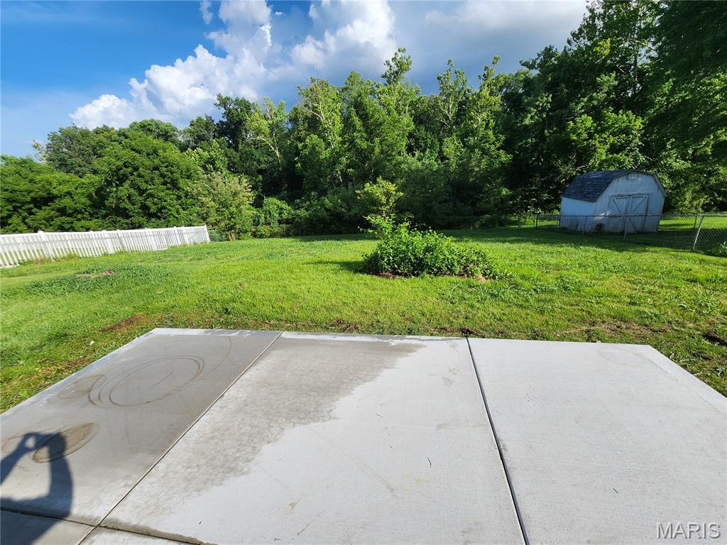 26th image of 6300 Silver Fox Dr, Florissant, MO 63034 | MLS# MIS26046345