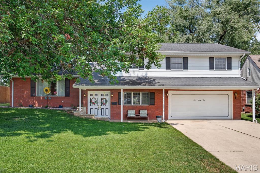 Homes for sale in Nashville, IL | 461 S Grand St, Nashville, IL 62263 | MLS# MIS26046357
