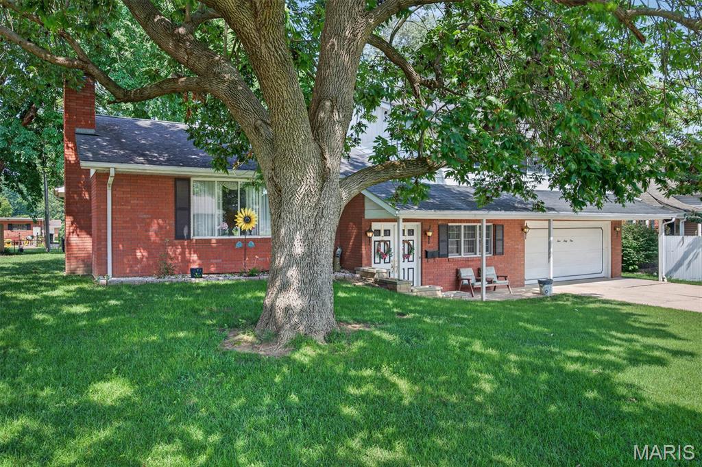 Homes for sale in Nashville, IL | 461 S Grand St, Nashville, IL 62263 | MLS# MIS26046357