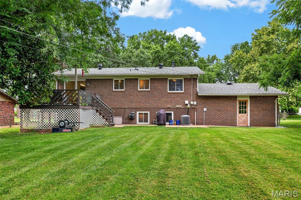40th image of 933 Barbara Ann Ln, Ellisville, MO 63021 | MLS# MIS26046375