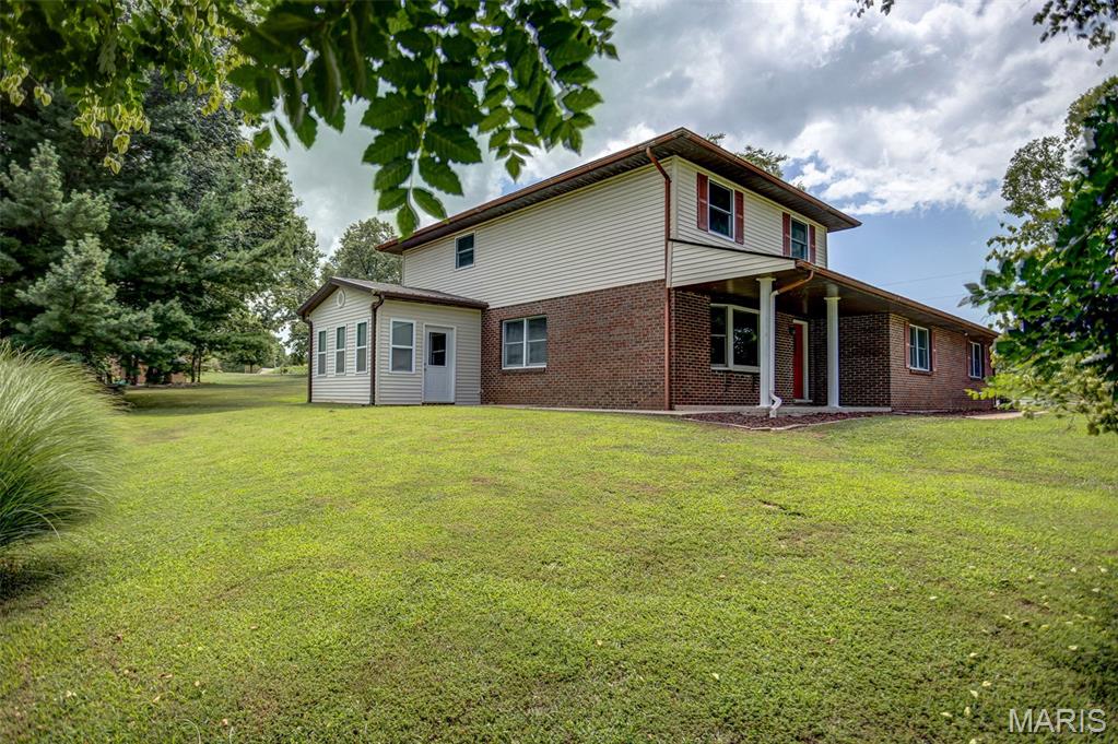 Homes for sale in Grafton, IL | 21015 Hickory St, Grafton, IL 62037 | MLS# MIS26046447