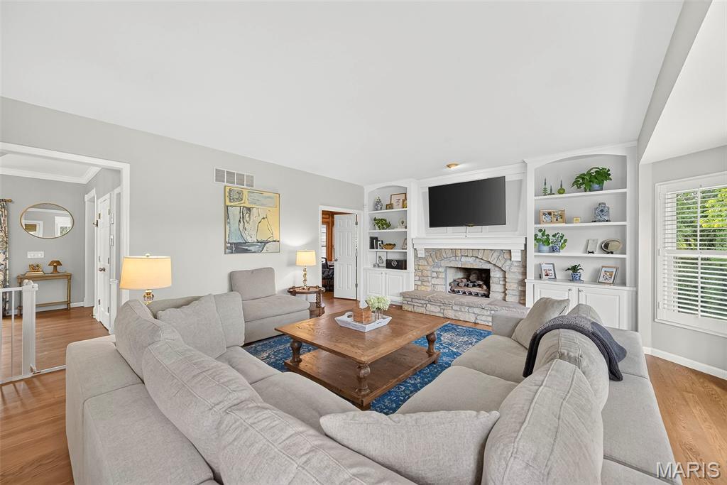 4th image of 16801 Kehrsdale Dr, Chesterfield, MO 63005 | MLS# MIS26046464