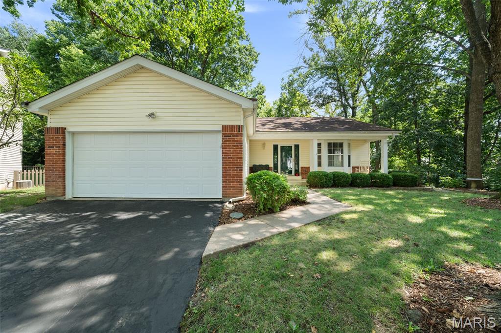 2nd image of 700 Auber Ridge Ct, Ballwin, MO 63011 | MLS# MIS26046466
