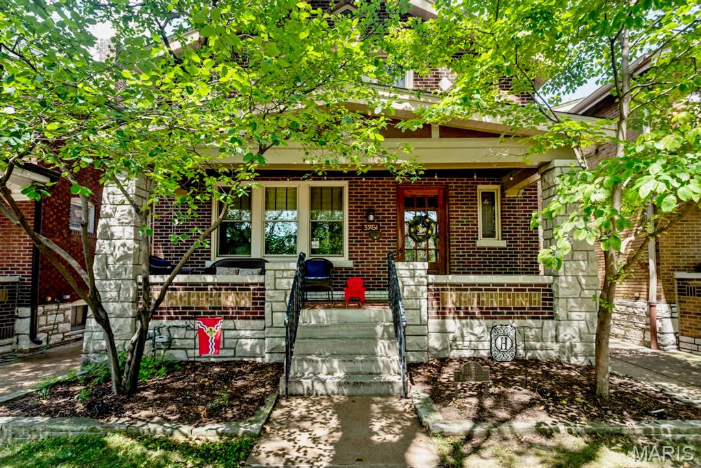 1st image of 3951 Bowen St, St Louis, MO 63116 | MLS# MIS26046478