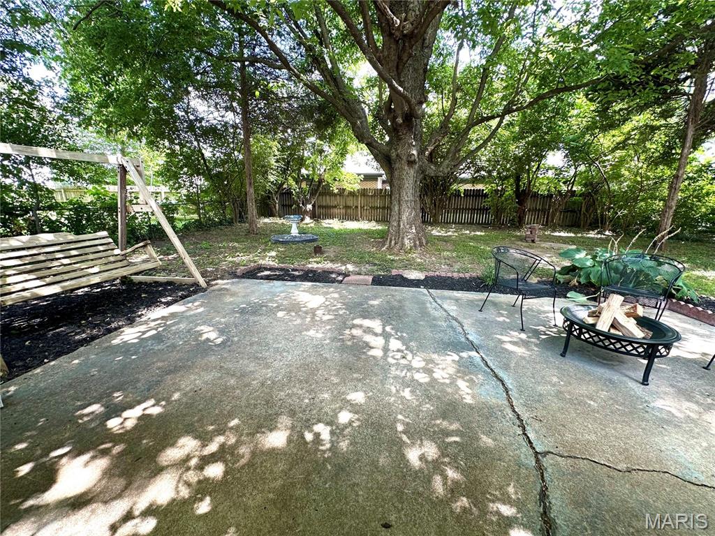 image of 608 Devonshire Dr, Belleville, IL 62226 | MLS# MIS26046487