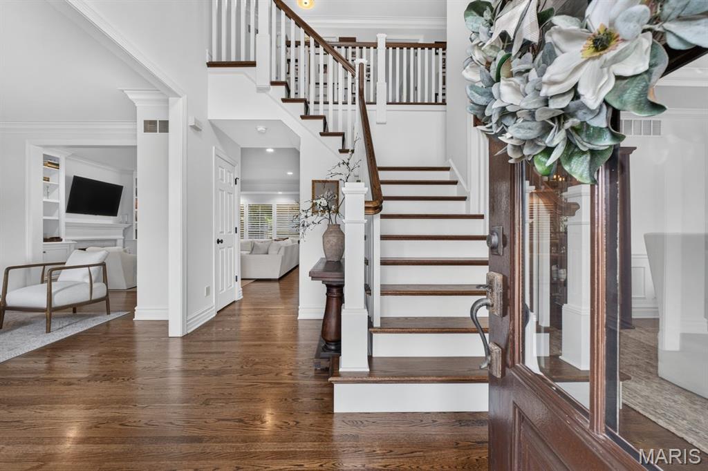 2nd image of 12708 Wyndbush Ct, Saint Louis, MO 63131 | MLS# MIS26046490